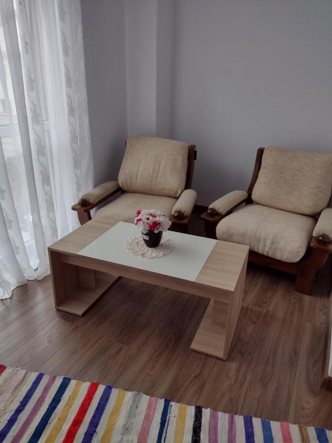 Popasul Calatorului Hotel Моисей Екстериор снимка