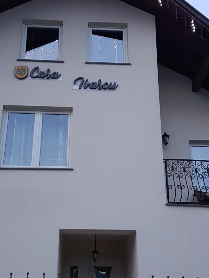 Popasul Calatorului Hotel Моисей Екстериор снимка